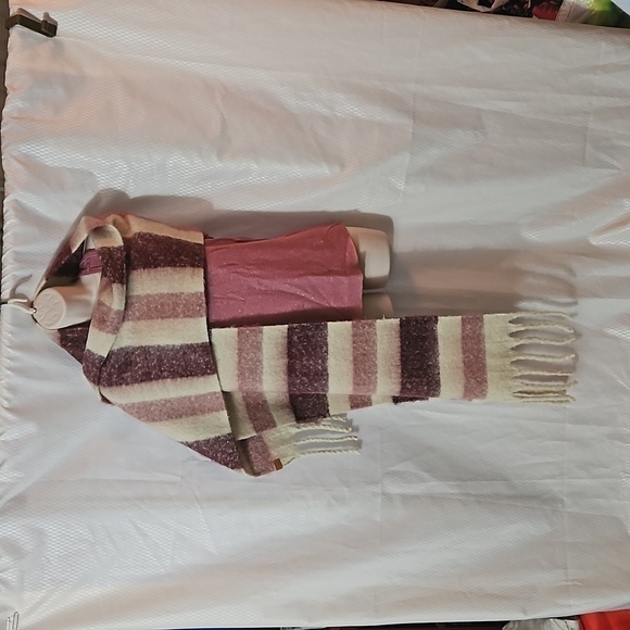 FRYE AND Co Blanket  Scarf size 84X 14 Cream,  Mauve and Burgundy Strip NWT - Picture 1 of 10